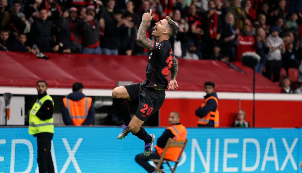 Leverkusen veut sécuriser son joyau : une prolongation en vue pour Alejandro Grimaldo ?