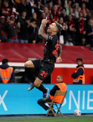 Leverkusen veut sécuriser son joyau : une prolongation en vue pour Alejandro Grimaldo ?