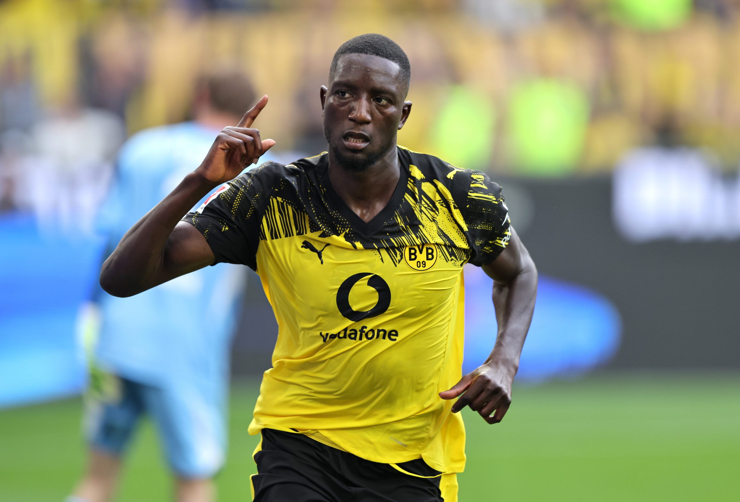 Dortmund fixe le prix de Serhou Guirassy à 100 M€, un géant Espagnol à l’affût !