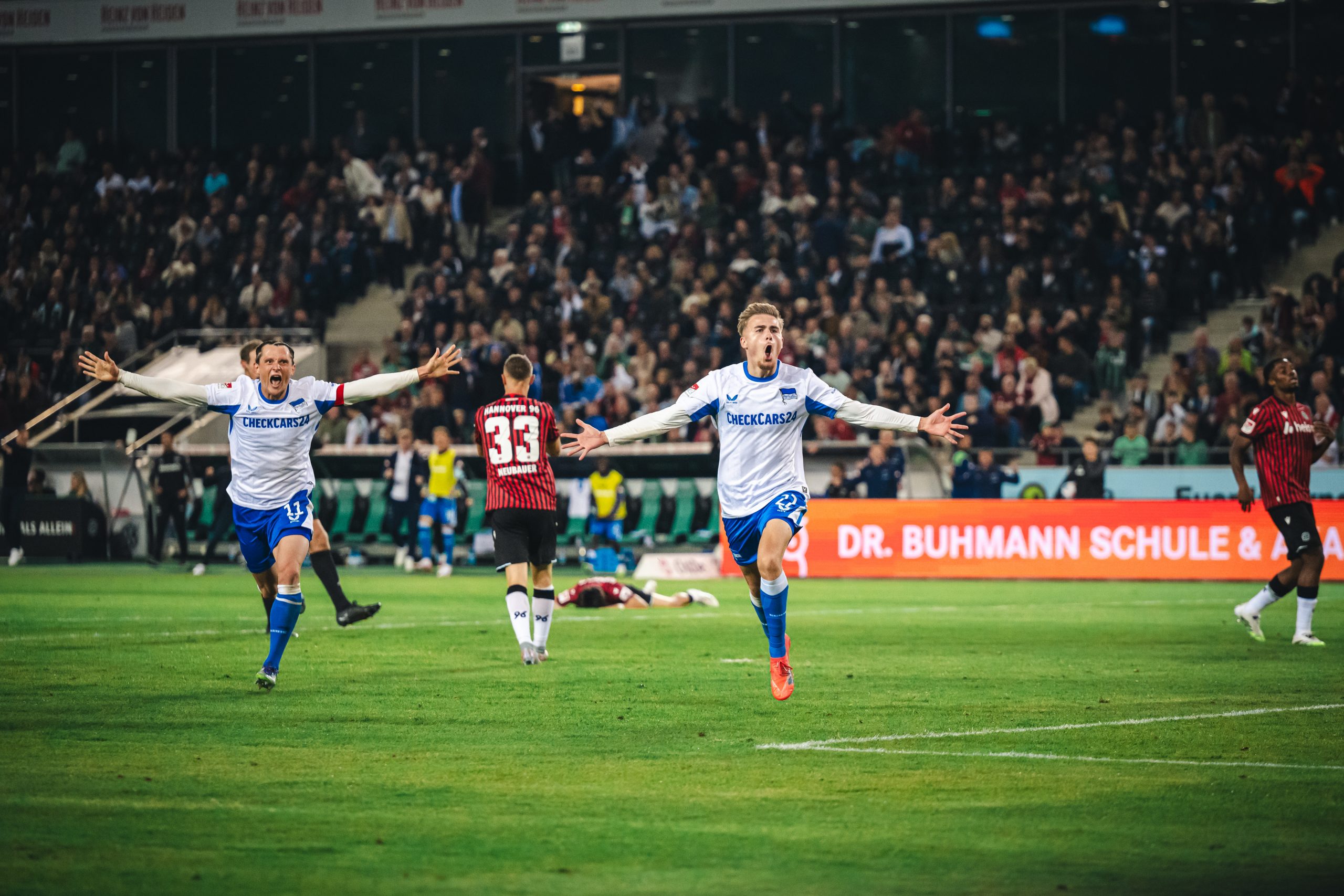 Kownacki brille et le Hertha Berlin décroche enfin sa première victoire de la saison à Hannover !