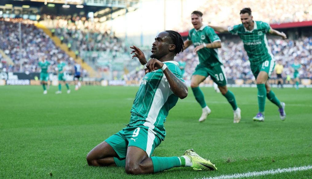 Fürth s’impose à Bielefeld grâce à un grand Felix Klaus !