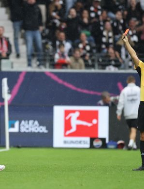 La DFB sanctionne Steffen Baumgart après son carton rouge face à Frankfurt !