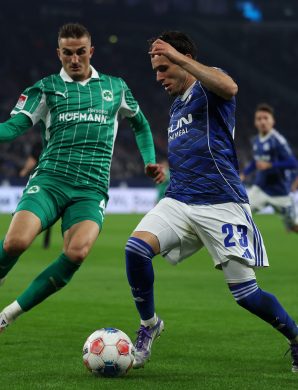Schalke s’impose face à Fürth grâce à un bijou de Finn Porath !