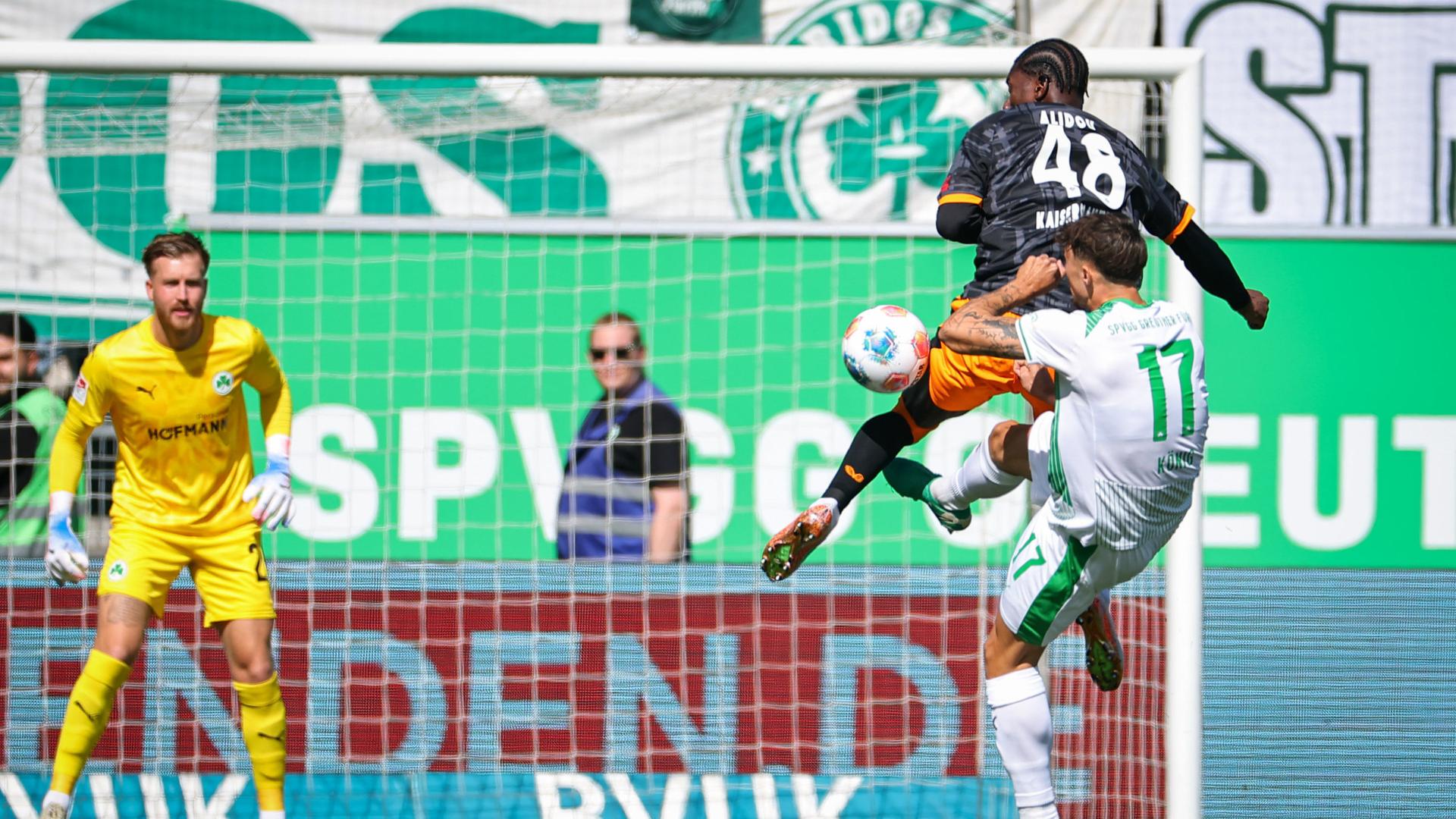 Après 7 mois de galère, Kaiserslautern brise sa série noire loin de ses bases !