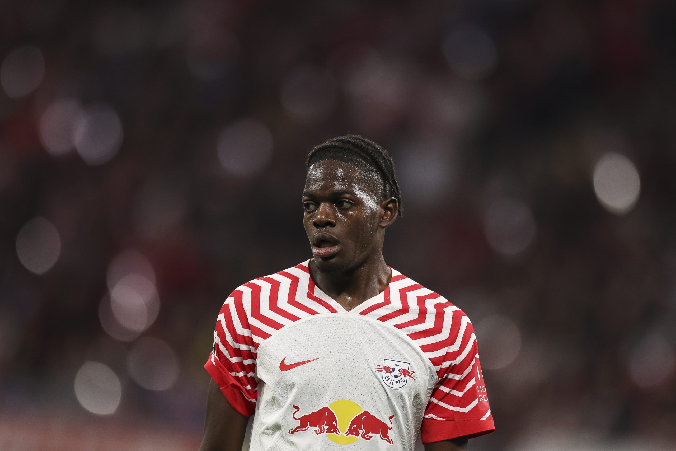 Lukeba clarifie son avenir à Leipzig malgré les rumeurs de transfert Lukeba clarifie son avenir à Leipzig malgré les rumeurs de transfert