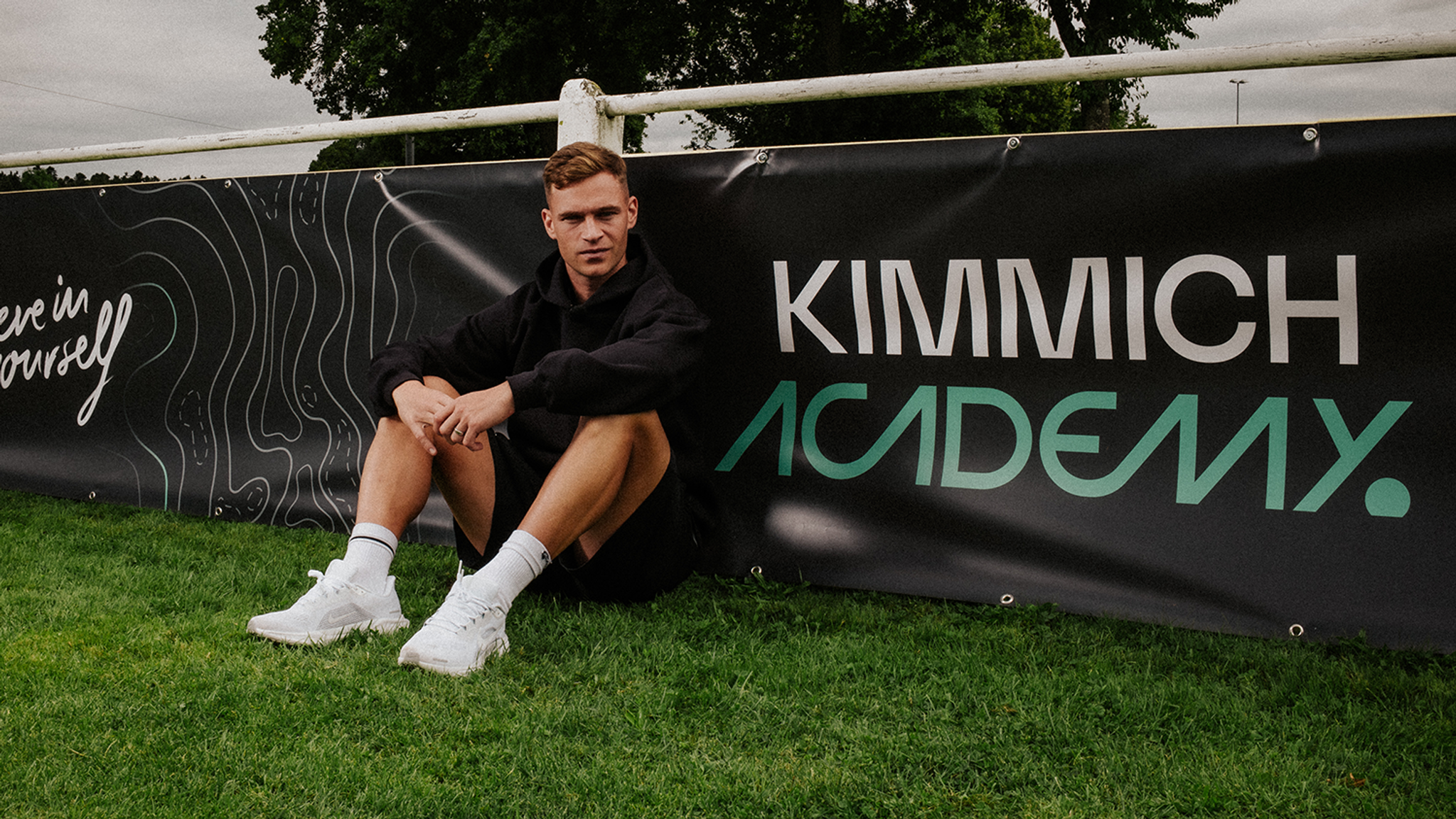 Joshua Kimmich lance sa propre académie de football dans le Schwarzwald ! Joshua Kimmich lance sa propre académie de football dans le Schwarzwald !