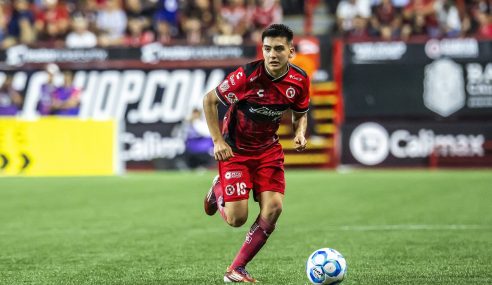 À seulement 16 ans, cette pépite mexicaine affole déjà la Bundesliga !