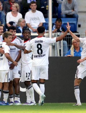 Doan en feu : l’Eintracht s’impose à Hoffenheim et signe un départ parfait !