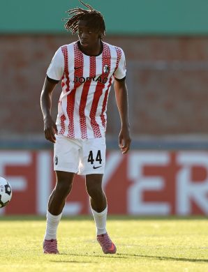 Coup dur pour Freiburg : Johan Manzambi suspendu deux matchs par la DFB !