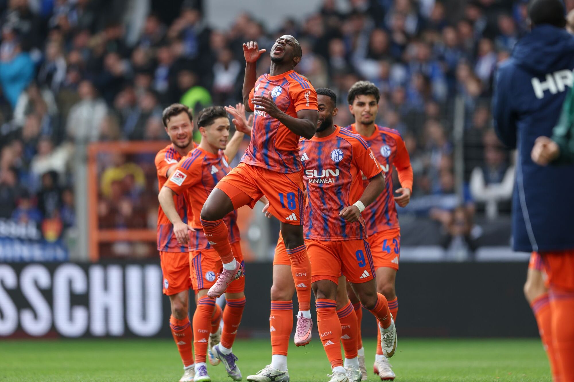 Schalke s’impose à Bielefeld après une bourde de Kersken !