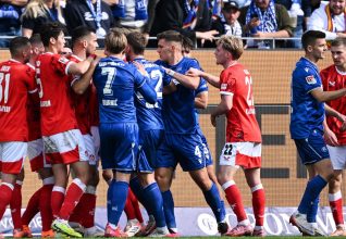 Dans un derby bouillant, le 1.FC Kaiserslautern s’impose au bout du suspense à Karlsruhe !