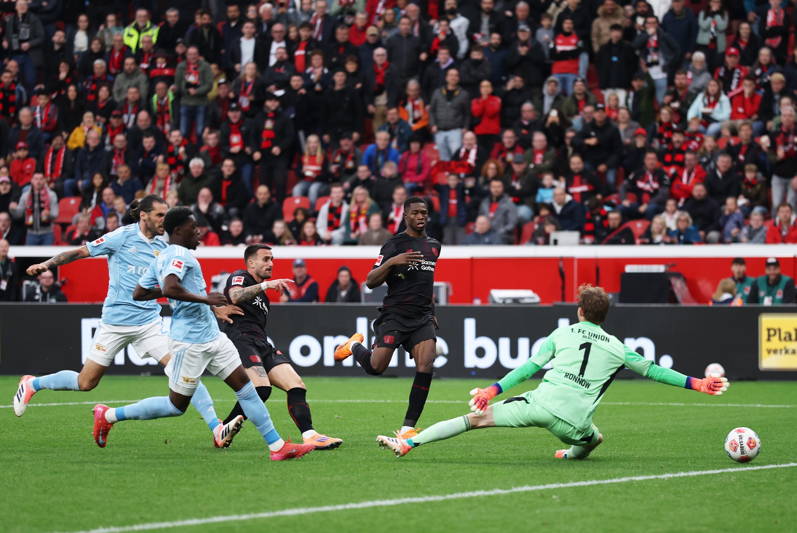 Le Bayer Leverkusen s’impose contre l’Union Berlin mais perd Grimaldo sur blessure !