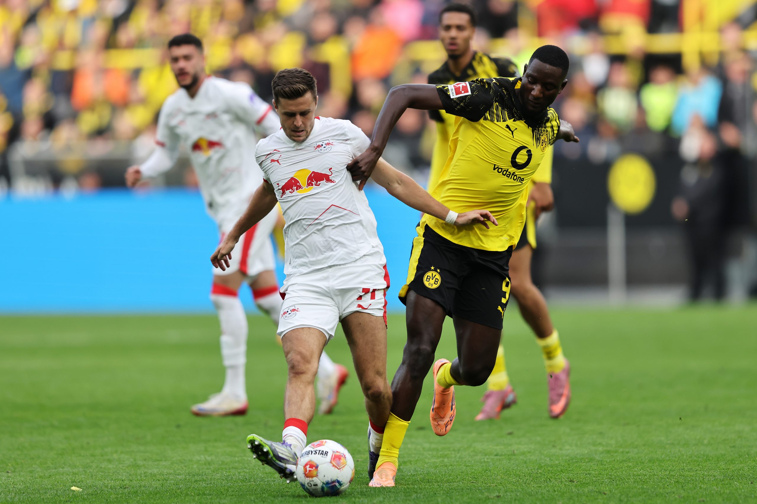 Dortmund et Leipzig se neutralisent après un duel intense !