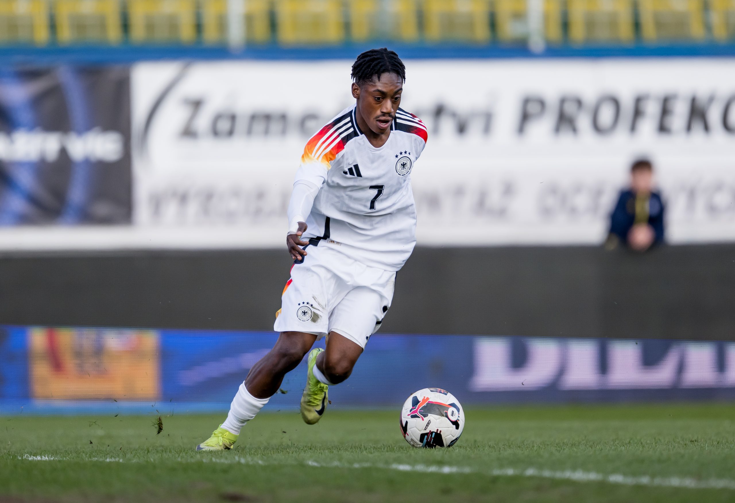 Nouveau coup dur pour Justin Diehl : encore une blessure à la cheville pour l’espoir du VfB Stuttgart