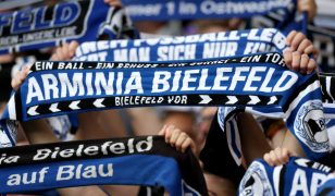 Un week-end charnière pour Bielefeld, entre départ surprise et victoire salutaire