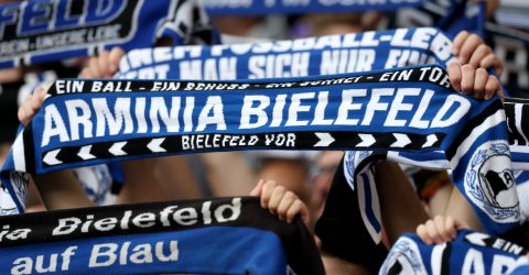 Un week-end charnière pour Bielefeld, entre départ surprise et victoire salutaire