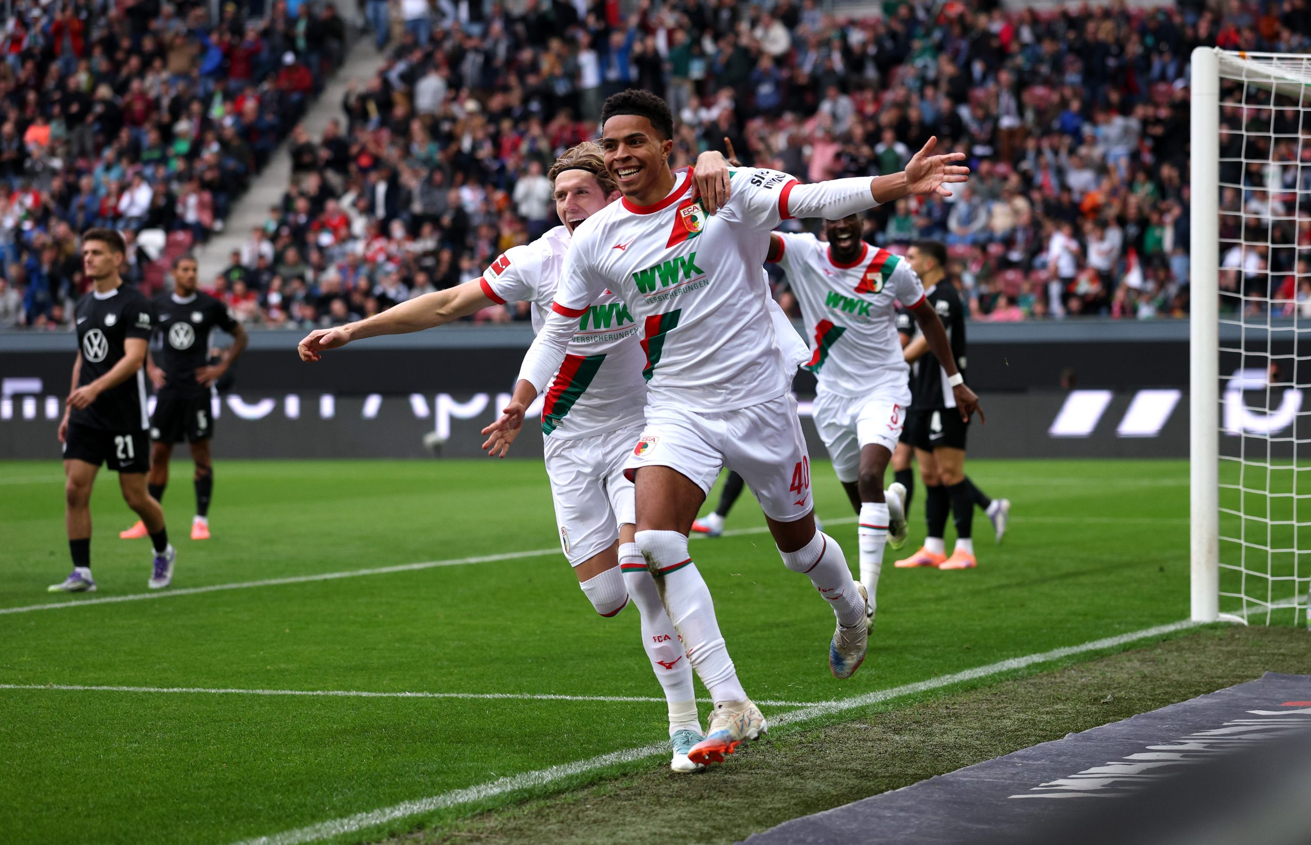 Augsburg retrouve le sourire et fait plier Wolfsburg à la WWK-Arena