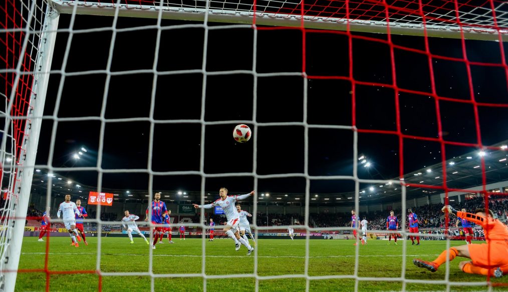 Quand le Hallescher FC célébrait ses buts sur un tube… venu d’une pub pour sextoys !