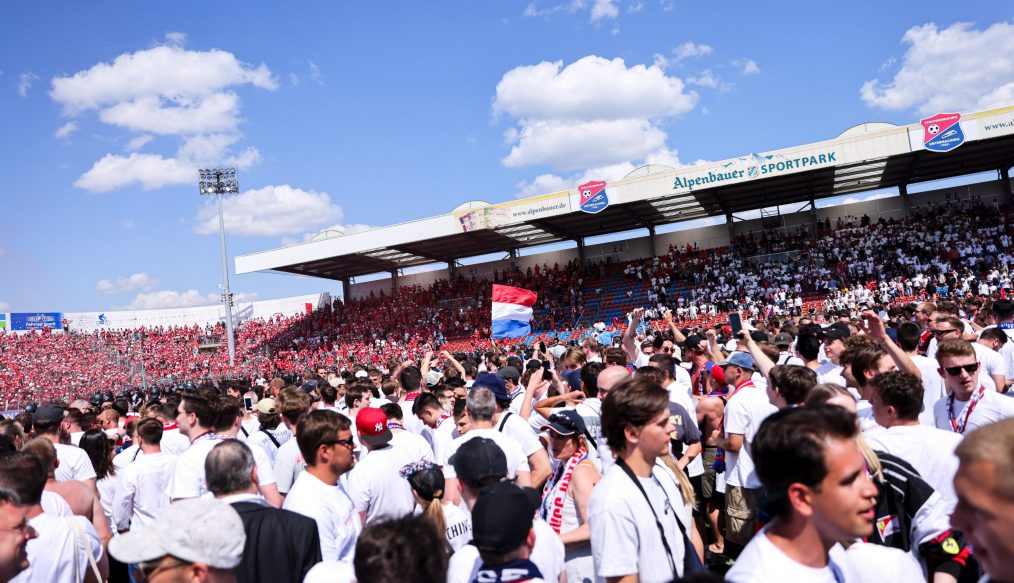 Un siècle de football à Unterhaching : le maillot historique dévoilé !