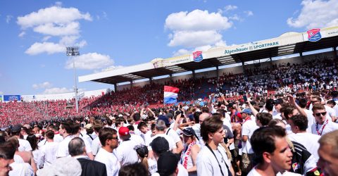Un siècle de football à Unterhaching : le maillot historique dévoilé !