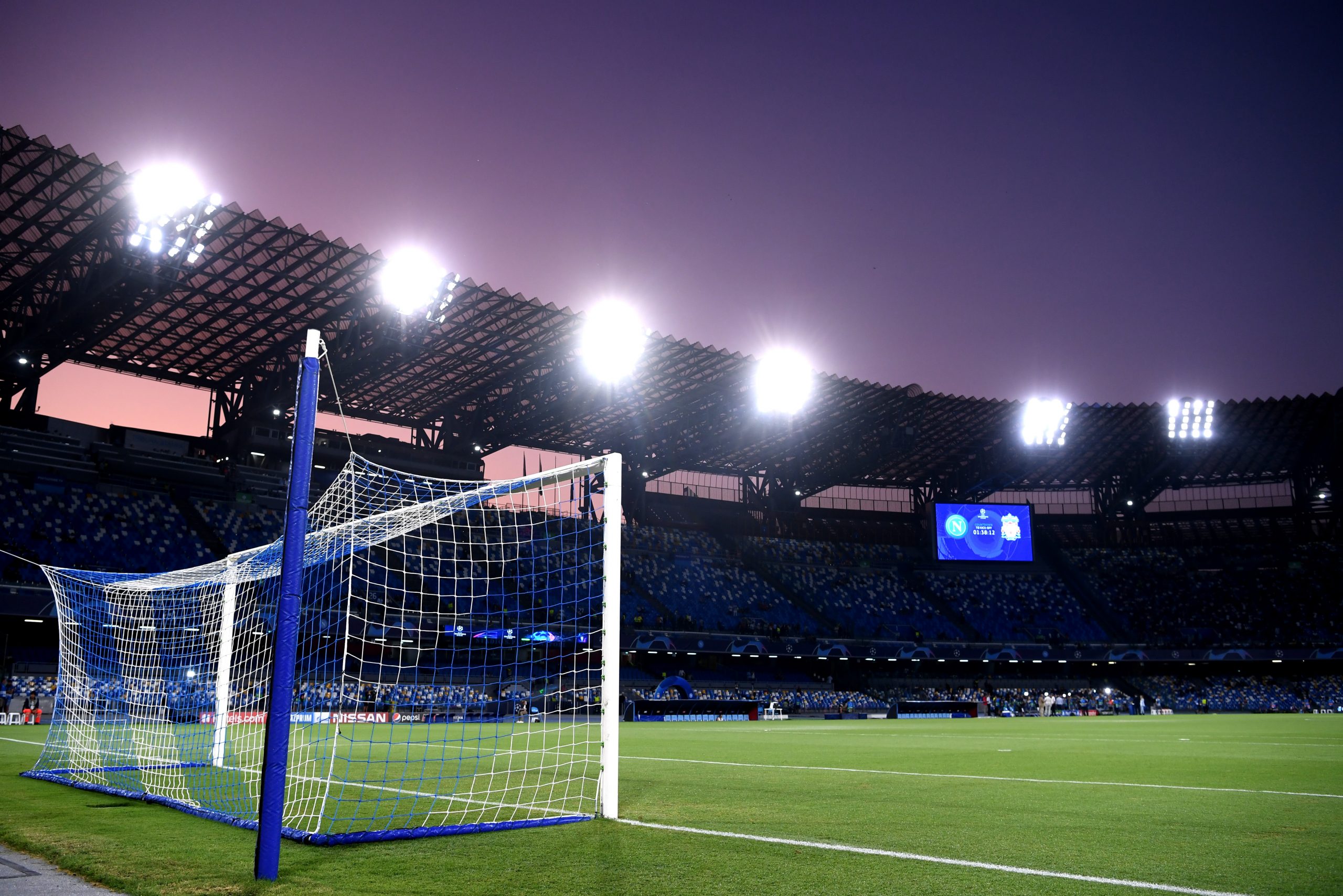 L’UEFA refuse la demande de l’Eintracht : le match à Naples se jouera sans supporters allemands