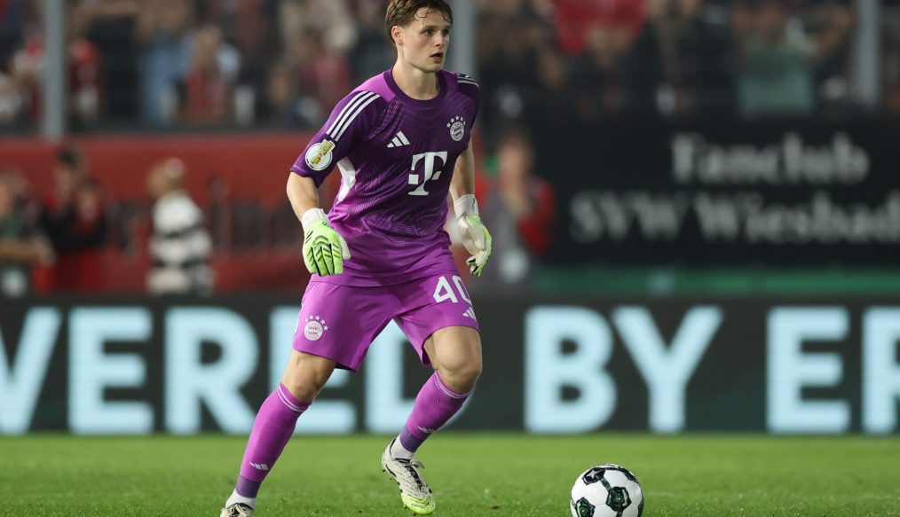 Urbig de retour à Köln : entre émotion et défi pour le jeune gardien du Bayern