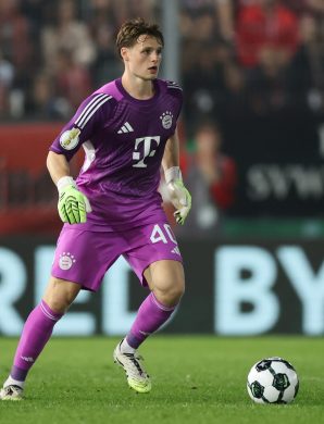 Urbig de retour à Köln : entre émotion et défi pour le jeune gardien du Bayern