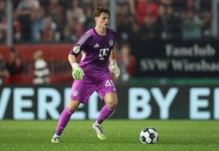 Urbig de retour à Köln : entre émotion et défi pour le jeune gardien du Bayern