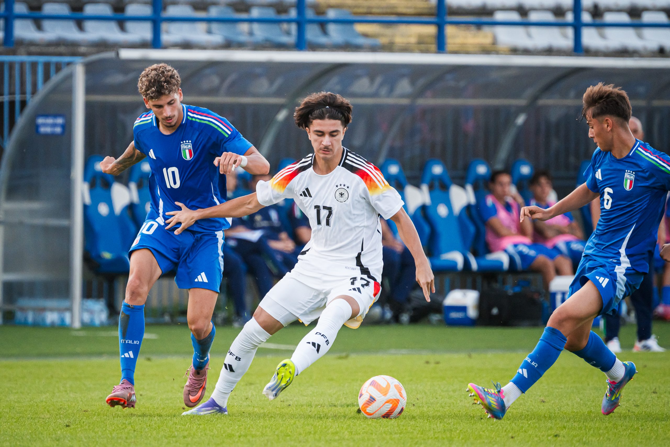 Le Borussia Dortmund et la Juventus sur la piste d’un jeune espoir du FC Bayern München Le Borussia Dortmund et la Juventus sur la piste d’un jeune espoir du FC Bayern München