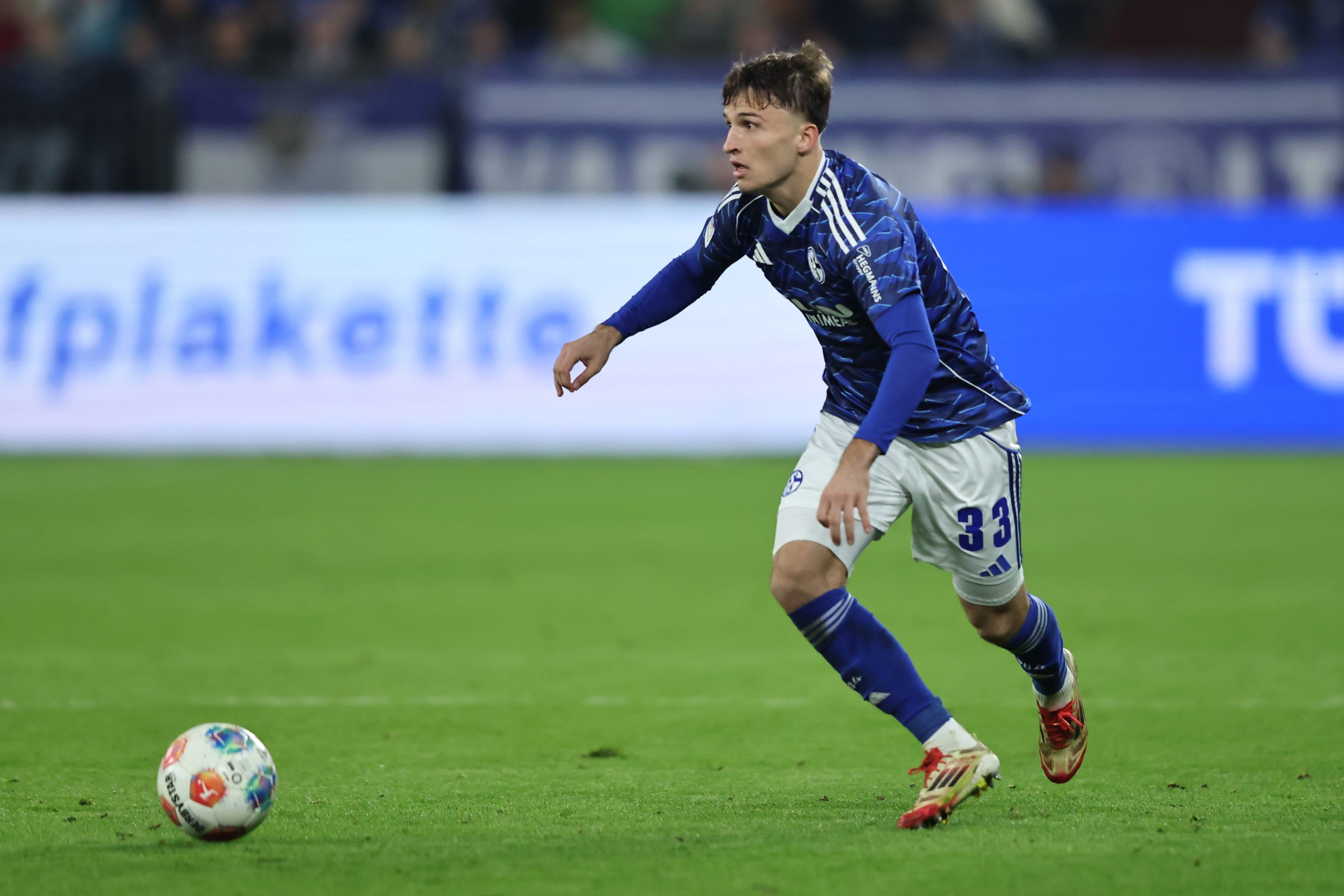 Un jeune crack de Schalke 04 attire le 1.FC Köln !