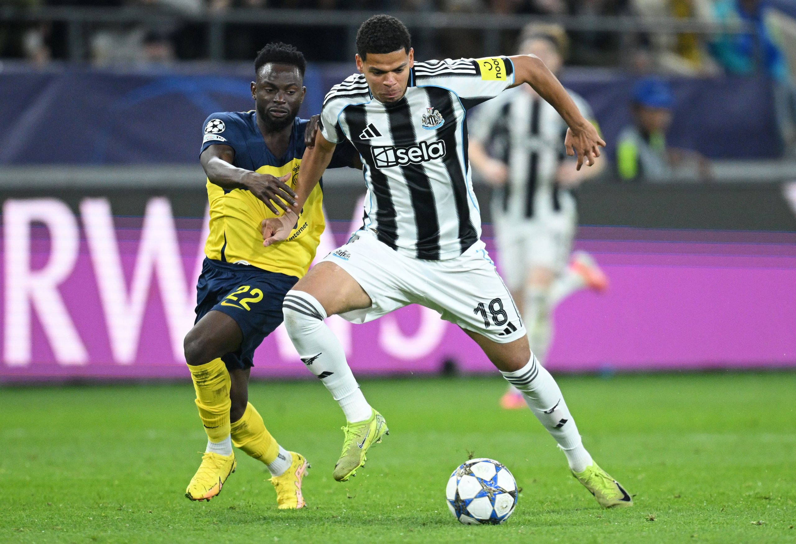 Vers un coup offensif venu de Newcastle pour l’Eintracht Frankfurt cet hiver ?