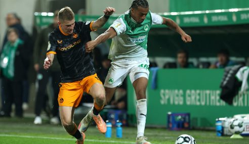 David Abrangao signe son premier contrat professionnel avec Greuther Fürth !