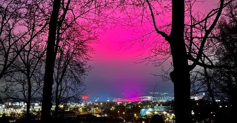 La ville entière croit aux aurores boréales… la vérité mène au VfB Stuttgart !