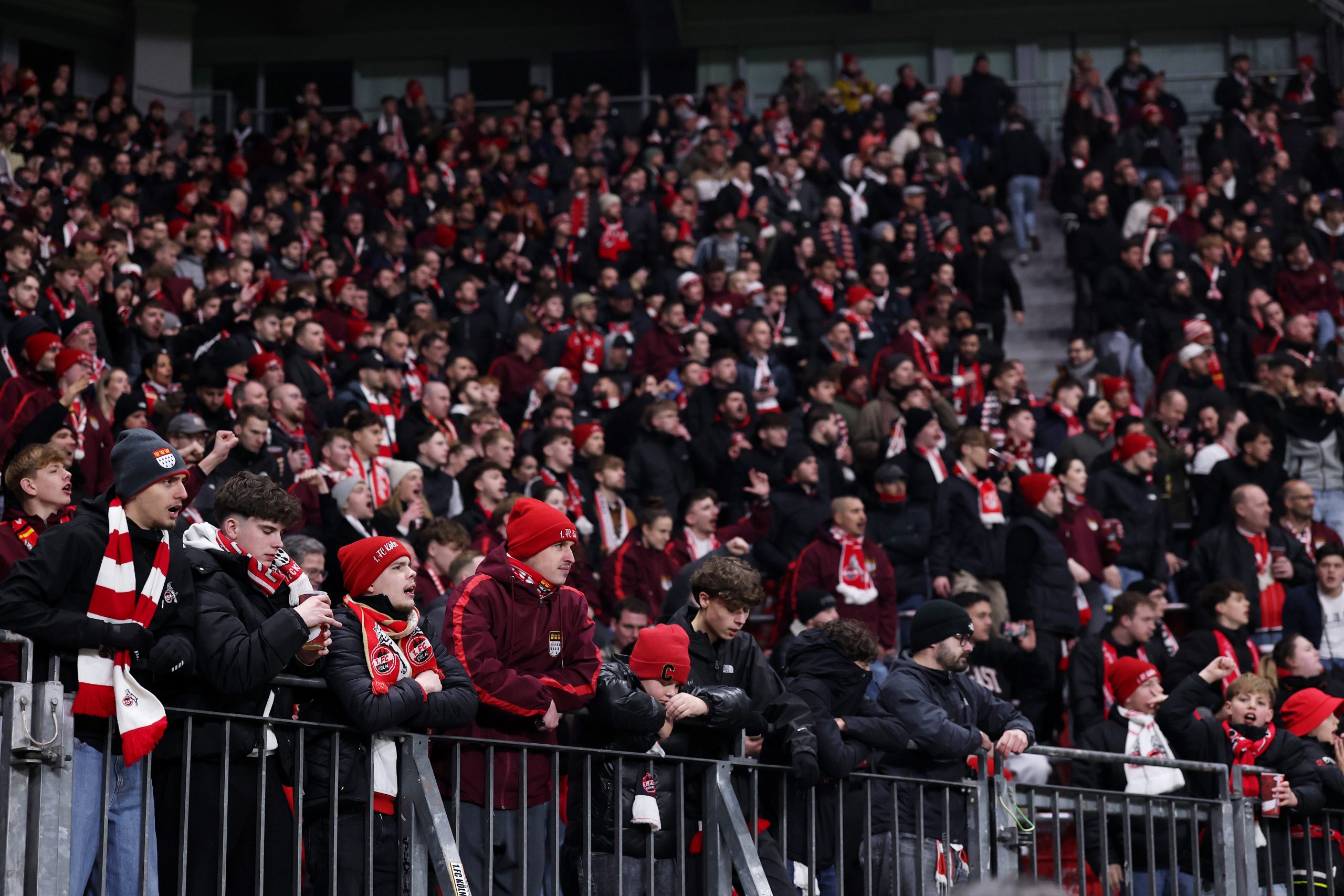 Un derby sans voix : voici pourquoi les ultras de Leverkusen et Köln n’ont pas chanté hier