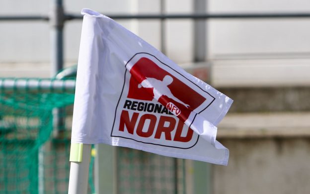 De la tribune VIP au terrain en moins de 24 heures : un joueur de 44 ans bat un record historique en Allemagne !