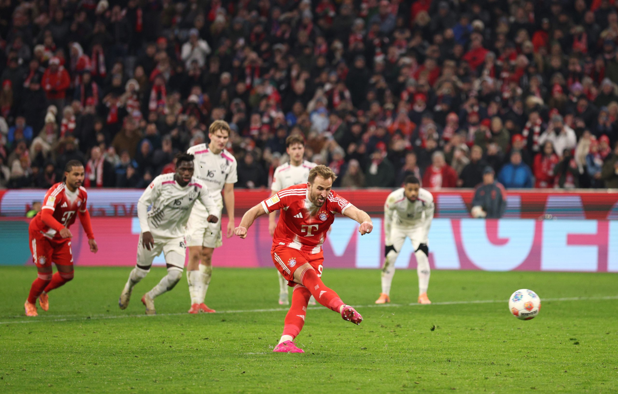Harry Kane sauve le Bayern face à Mainz 05 !
