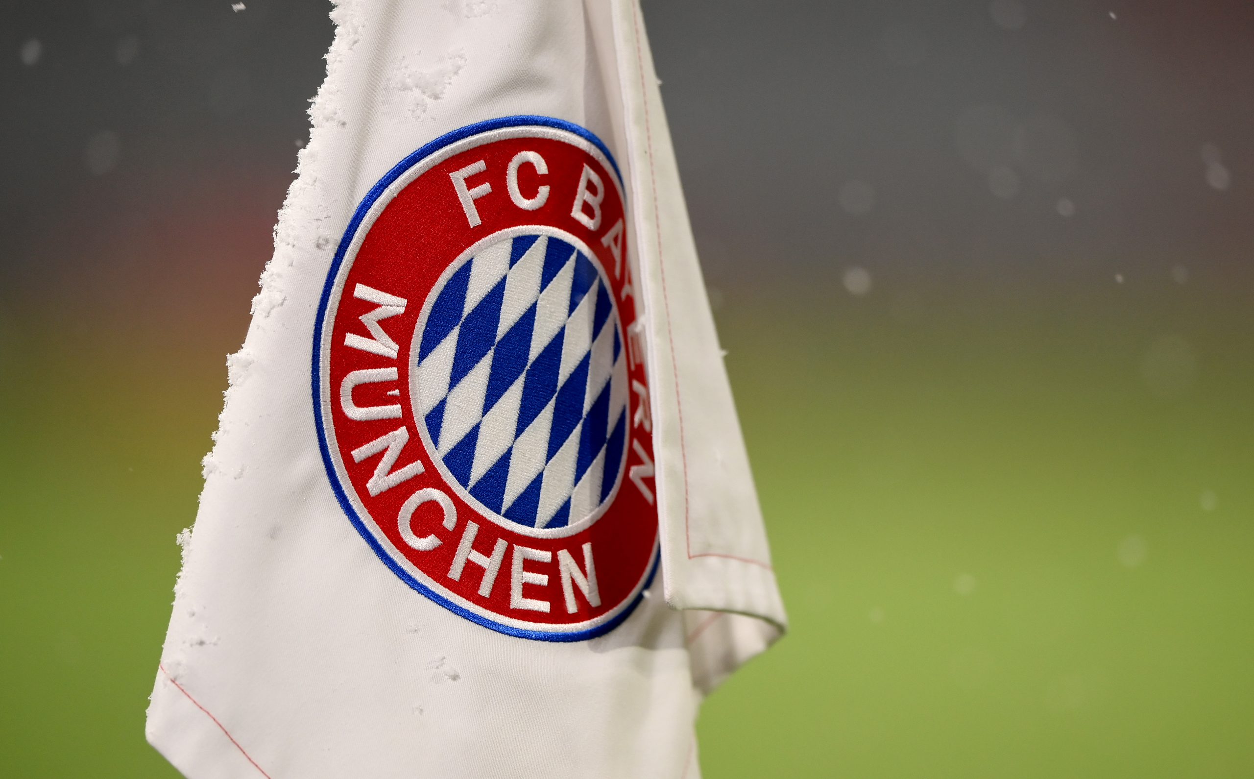 Un cadeau de noël signé par les joueurs du FC Bayern offert aujourd’hui seulement !