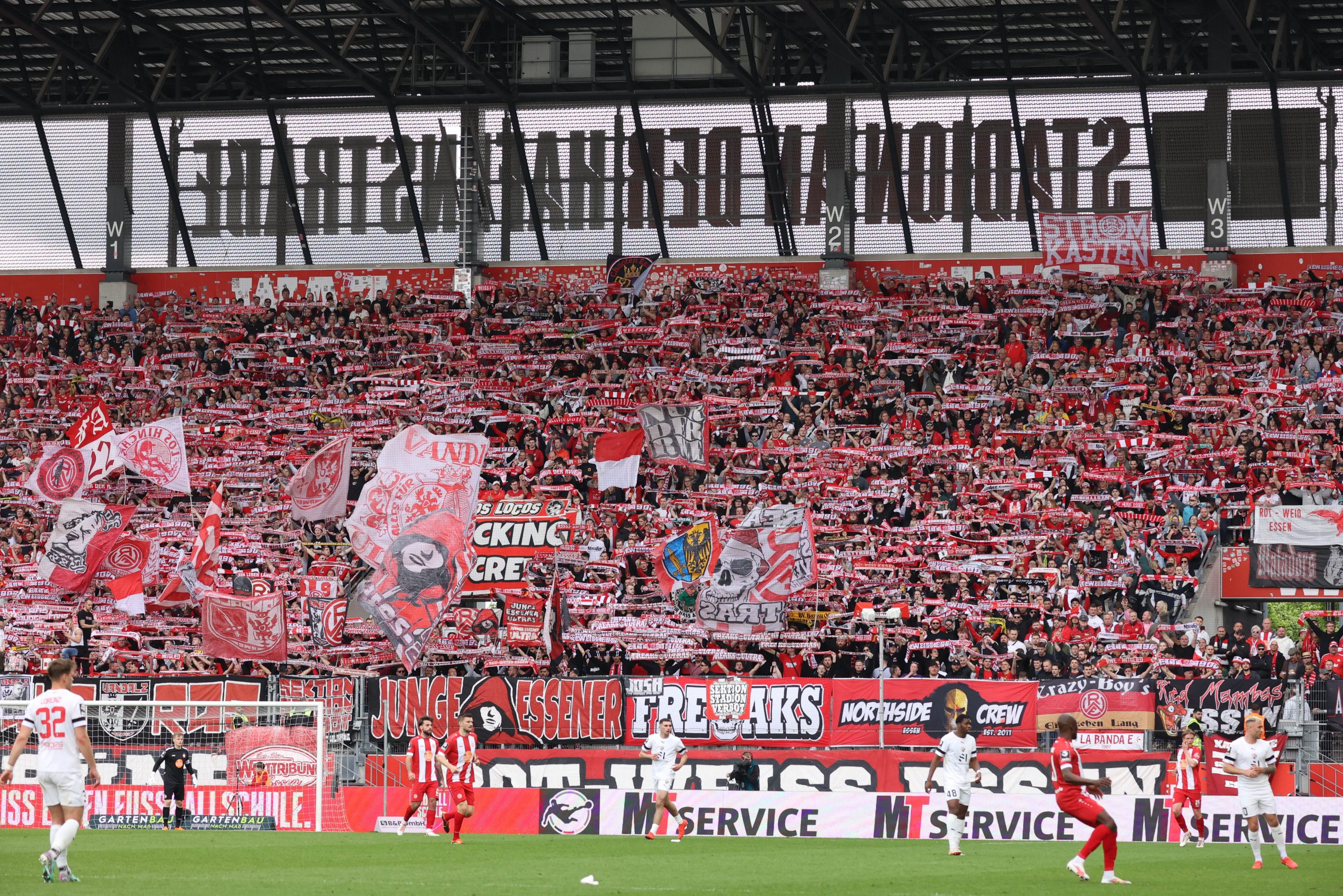Tensions, dialogue et responsabilités : Le Rot-Weiss Essen prend la parole face à ses supporters