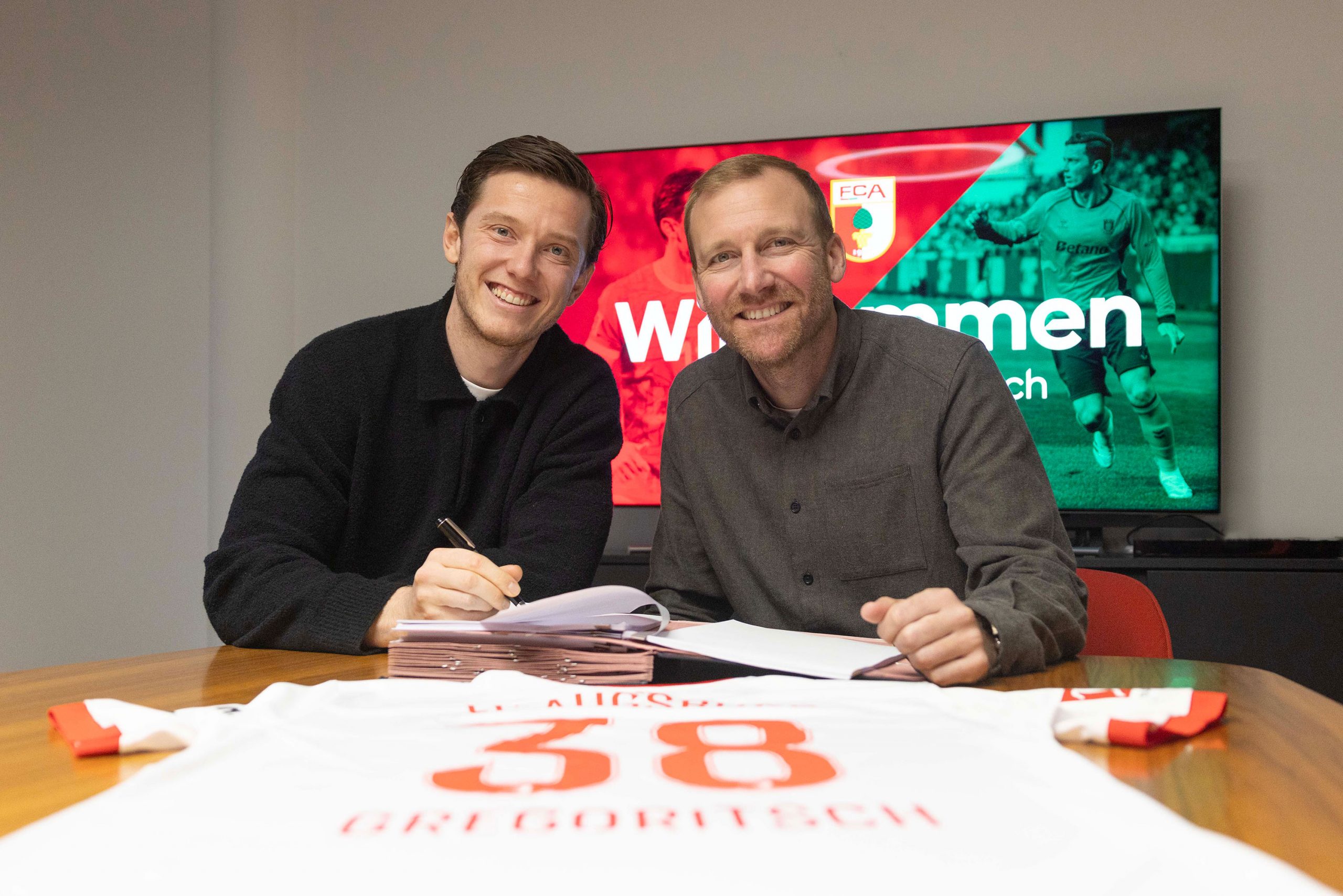 OFFICIEL : Michael Gregoritsch de retour à Augsburg !