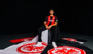 OFFICIEL : L&rsquo;espoir Marocain Ayoube Amaimouni-Echghouyab s&rsquo;engage avec l&rsquo;Eintracht Frankfurt !