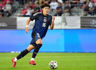 OFFICIEL : Un nouveau samouraï pour solidifier la défense du FC Sankt Pauli !